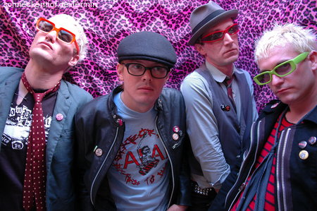 The Briefs Werbeplakat